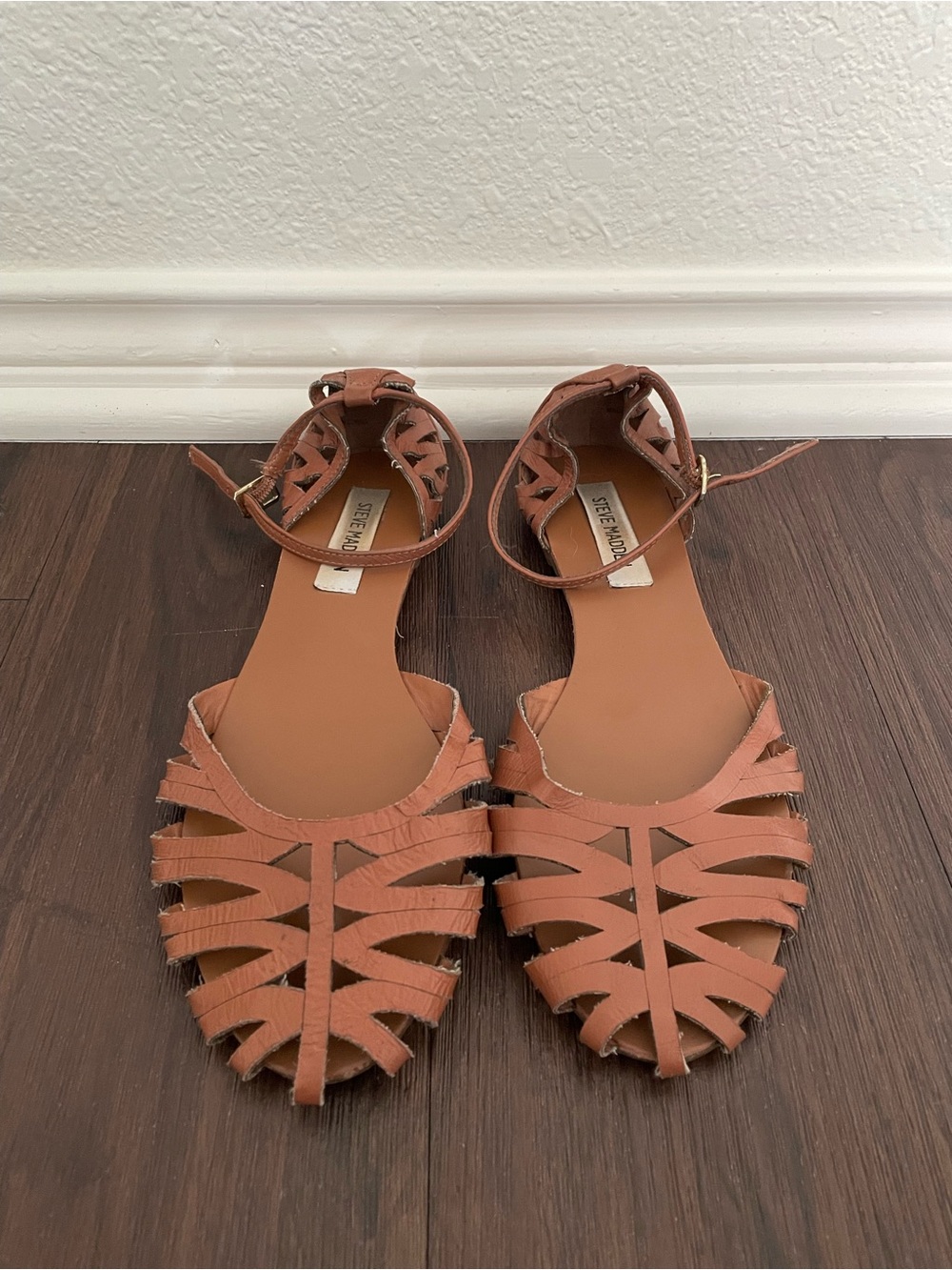 Steve Madden sandals. Tan sandals with buckle strap. Women’s size 8.5